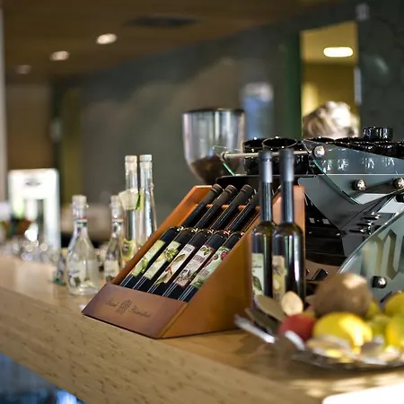 ホテル Zena Beauty & Shopping Center 4*