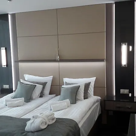 Zena Beauty & Shopping Center Отель