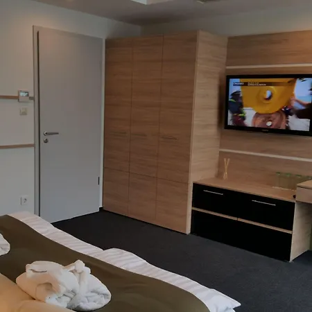 Hotel Zena Beauty&shopping Center