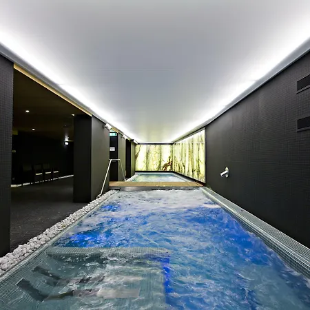 Zena Beauty & Shopping Center 4* Hévíz