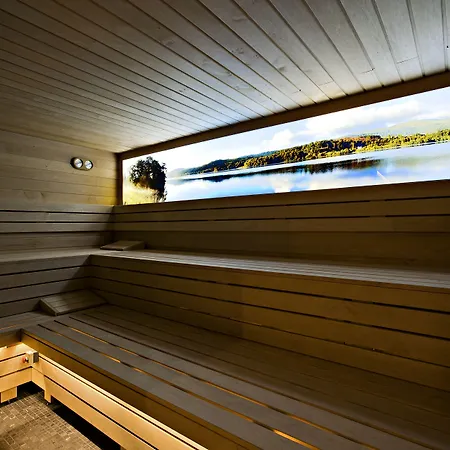 美容与购物中心泽纳酒店 Hévíz