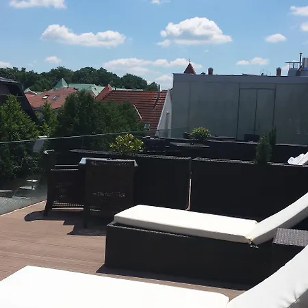 Отель Zena Beauty & Shopping Center