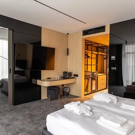 Zena Beauty & Shopping Center Heviz