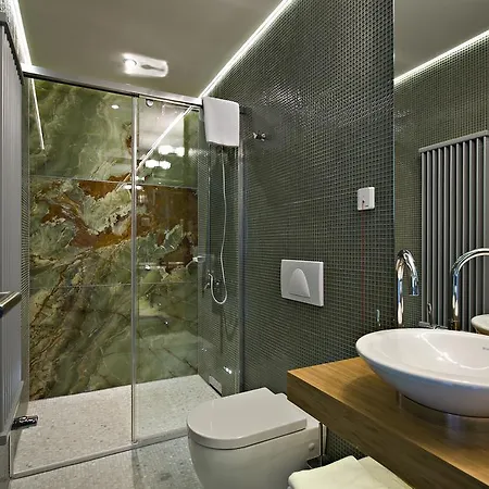 Zena Beauty & Shopping Center Отель