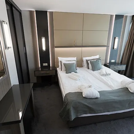 Отель Zena Beauty & Shopping Center 4*