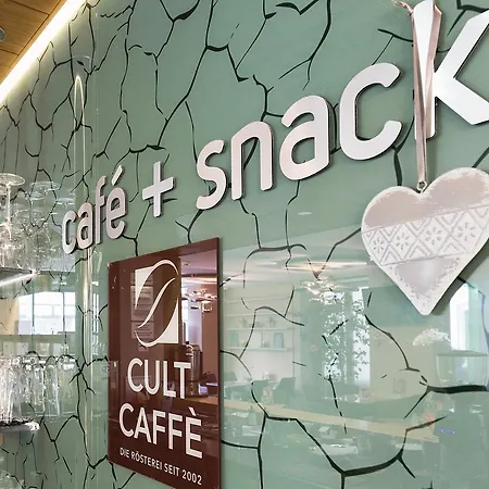 Zena Beauty & Shopping Center Отель Хевиз