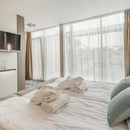 Zena Beauty & Shopping Center Szálloda