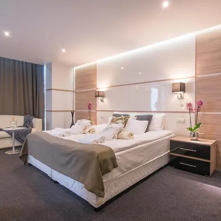 Szálloda Zena Beauty & Shopping Center