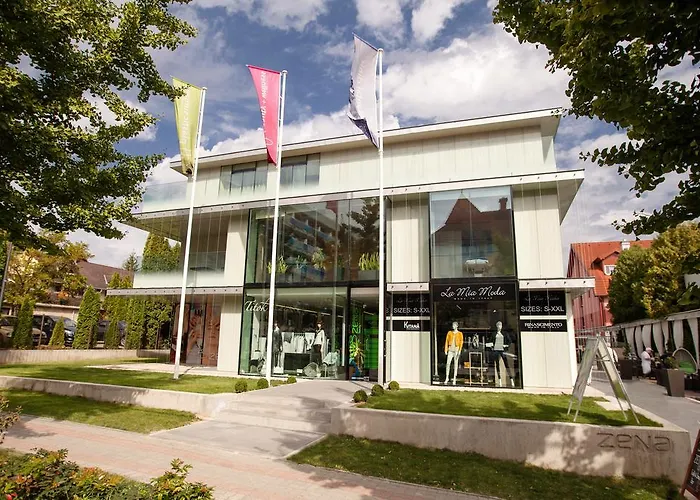 酒店 美容与购物中心泽纳酒店 4*