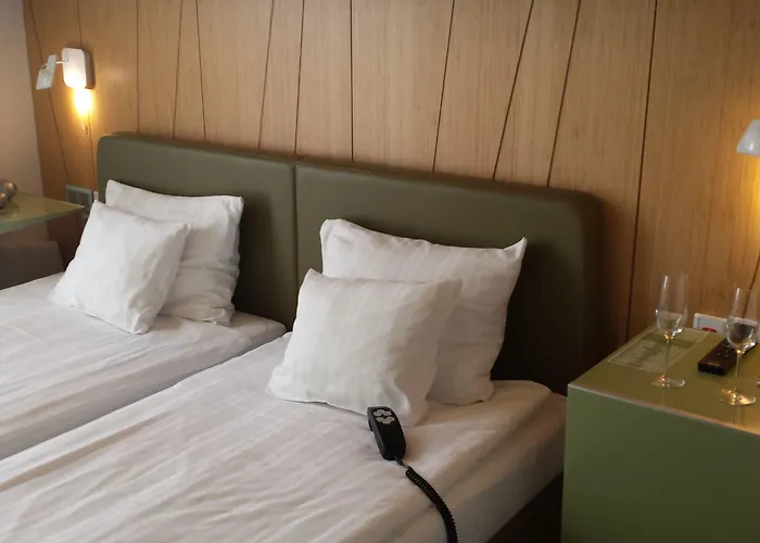 Zena Beauty & Shopping Center ホテル