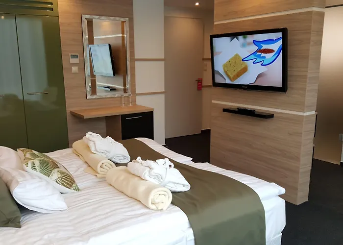 Zena Beauty & Shopping Center 4* Héviz