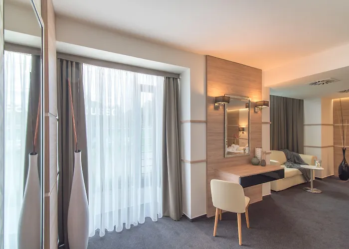 Zena Beauty & Shopping Center 4*