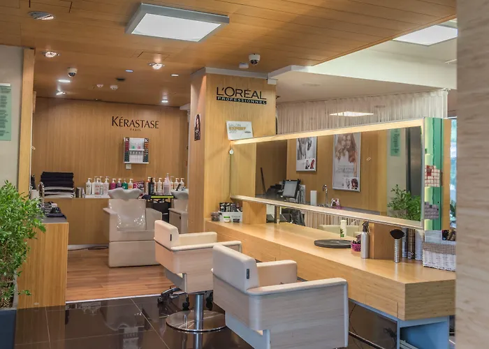 美容与购物中心泽纳酒店