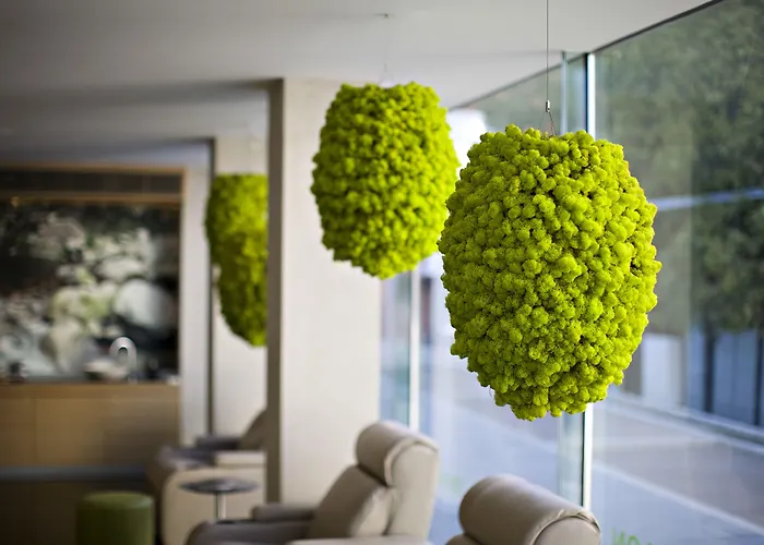 Zena Beauty & Shopping Center Hotel