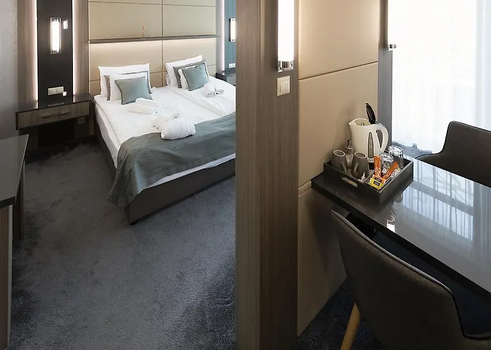 酒店 美容与购物中心泽纳酒店