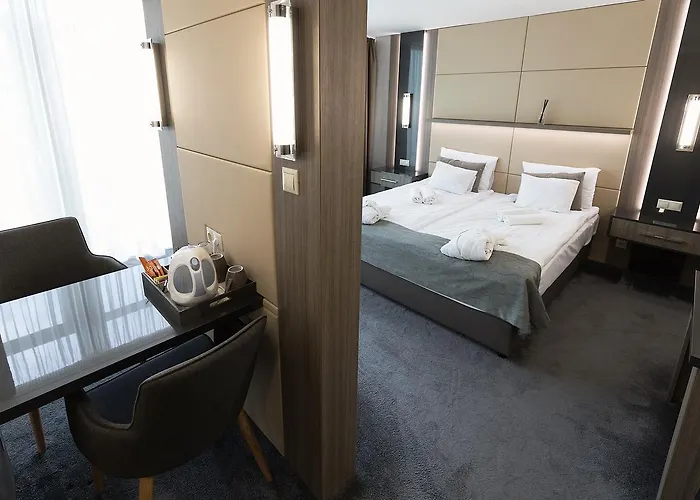 Zena Beauty & Shopping Center ホテル