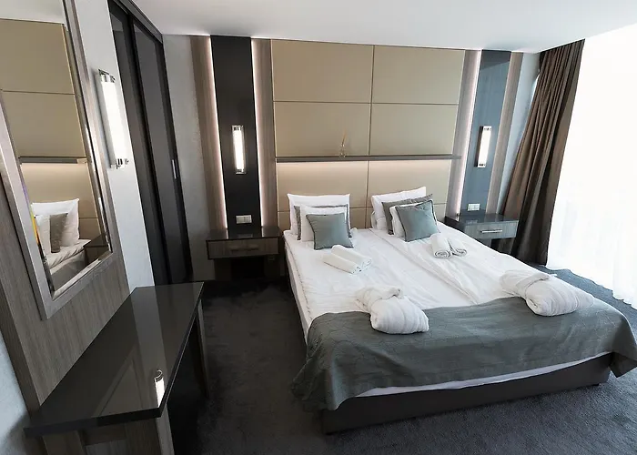 Hotel Zena Beauty & Shopping Center 4*