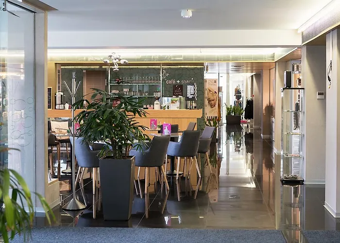 Hotel Zena Beauty & Shopping Center