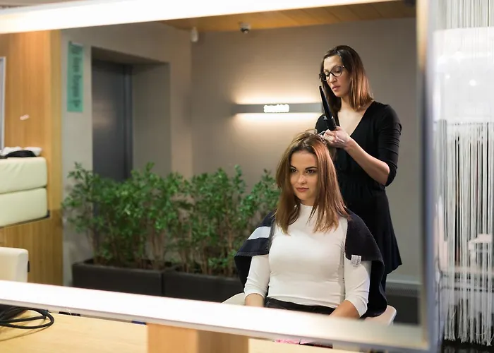 美容与购物中心泽纳酒店