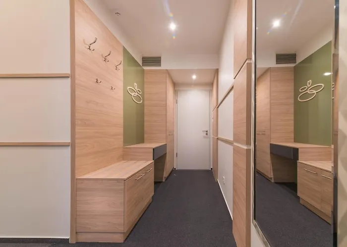 ホテル Zena Beauty & Shopping Center ヘーヴィーズ